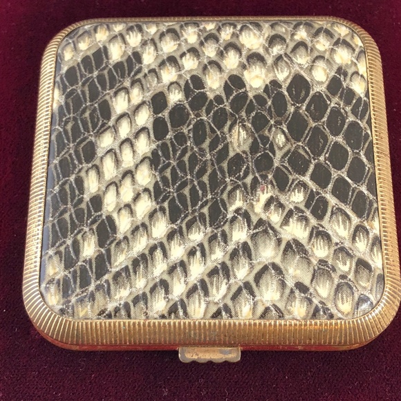 Vintage LEATHER SNAKESKIN STYLE Powder Compact - Picture 2 of 5